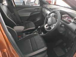 
										Nissan Magnite 1.0 Acenta At full									