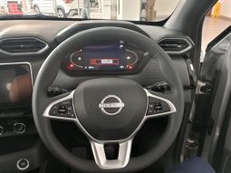 
										Nissan Magnite 1.0 Acenta At full									