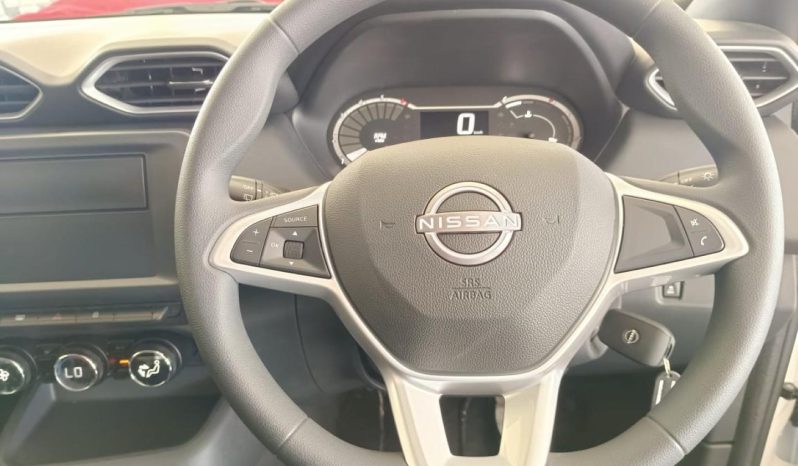 
								Nissan Magnite 1.0 Move Panel Van full									