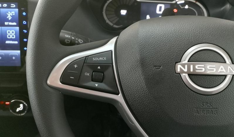 
								Nissan Magnite 1.0 Visia full									