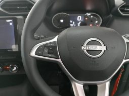 
										Nissan Magnite 1.0 Visia At full									