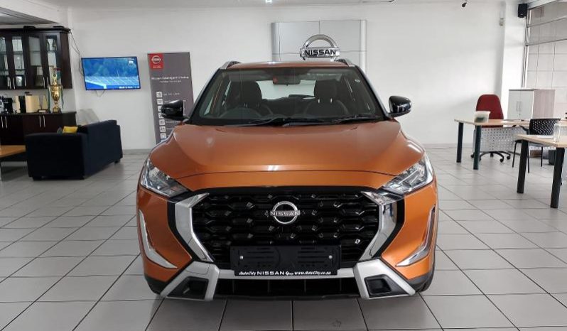 
								Nissan Magnite 1.0 Visia At full									