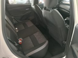 
										Nissan Magnite 1.0 Visia At full									