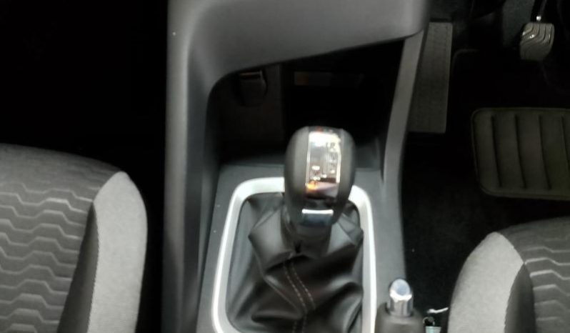 
								Nissan Magnite 1.0 Visia At full									