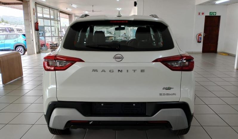 
								Nissan Magnite 1.0 Visia At full									
