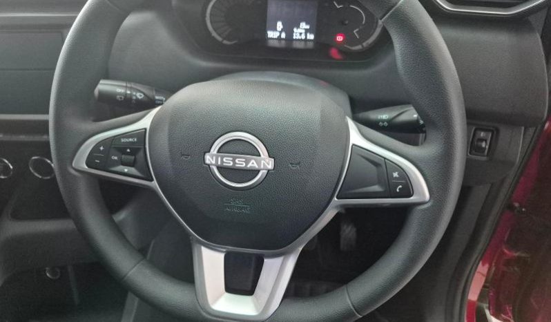 
								Nissan Magnite 1.0 Visia At full									