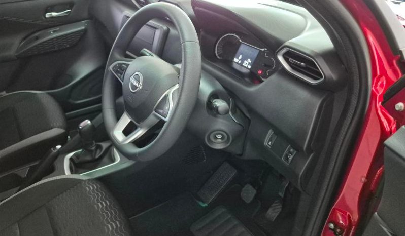 
								Nissan Magnite 1.0 Visia At full									