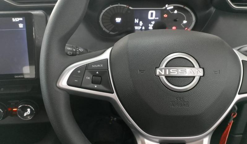 
								Nissan Magnite 1.0 Visia At full									