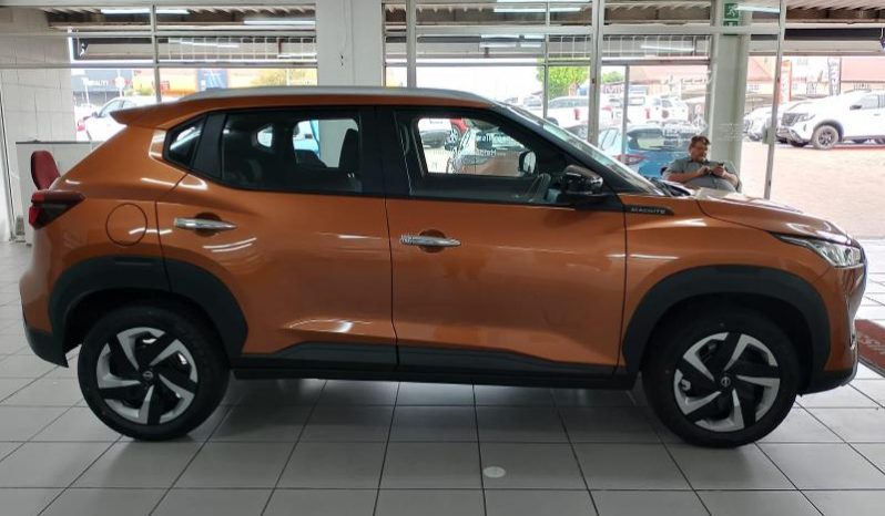 
								Nissan Magnite 1.0 Visia At full									