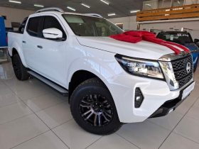 Nissan Navara 2.5D Le D Cab At