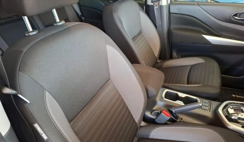 
								Nissan Navara 2.5D Le D Cab At full									