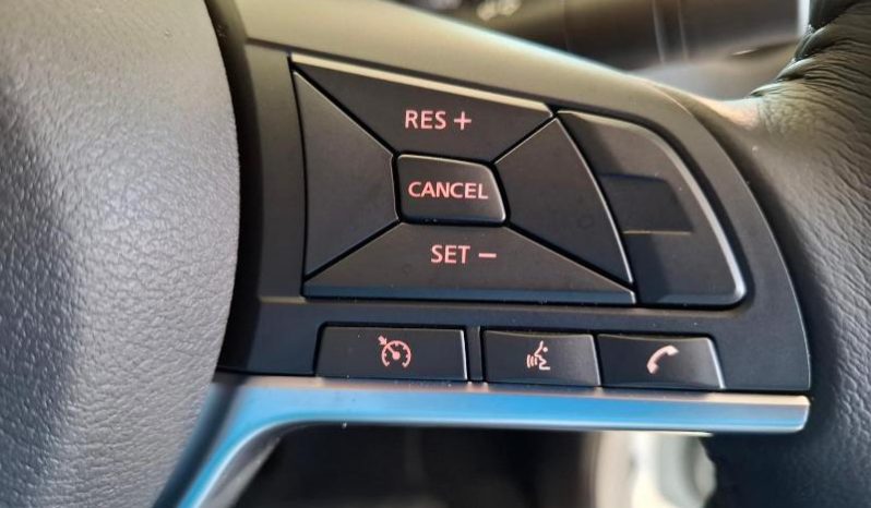 
								Nissan Navara 2.5D Le D Cab At full									