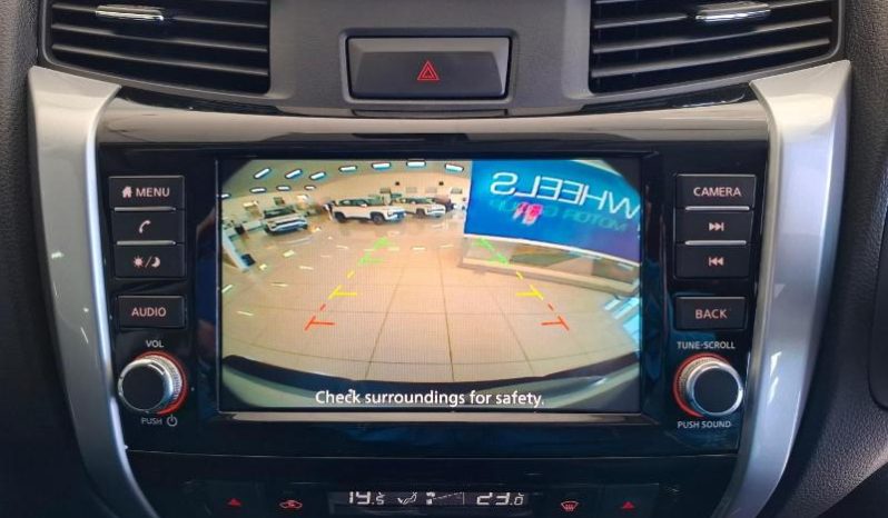 
								Nissan Navara 2.5D Le D Cab At full									
