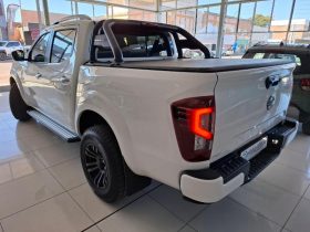 Nissan Navara 2.5D Le D Cab At