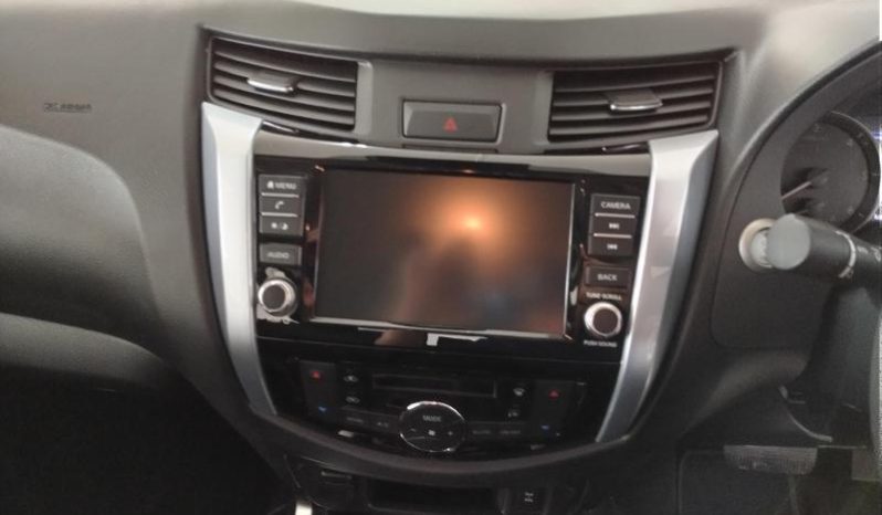 
								Nissan Navara 2.5D Le Plus D Cab 4X2 At full									