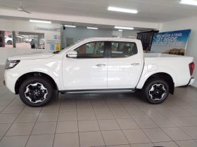 Nissan Navara 2.5D Le Plus D Cab 4X2 At