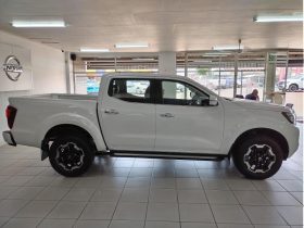 Nissan Navara 2.5D Le Plus D Cab 4X2 At
