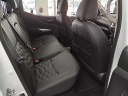
										Nissan Navara 2.5D Le Plus D Cab 4X2 At full									