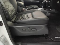 
										Nissan Navara 2.5D Pro-2X D Cab 4X2 At full									