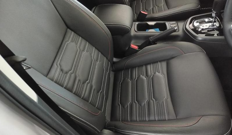 
								Nissan Navara 2.5D Pro-2X D Cab 4X2 At full									