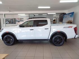 Nissan Navara 2.5D Pro-2X D Cab 4X2 At
