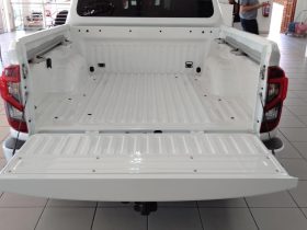 Nissan Navara 2.5D Pro-2X D Cab 4X2 At