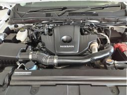 
										Nissan Navara 2.5D Pro-2X D Cab 4X2 At full									
