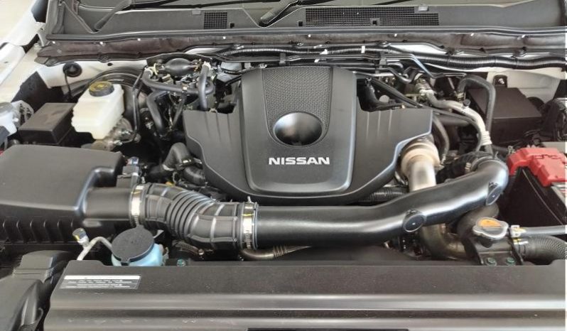 
								Nissan Navara 2.5D Pro-2X D Cab 4X2 At full									