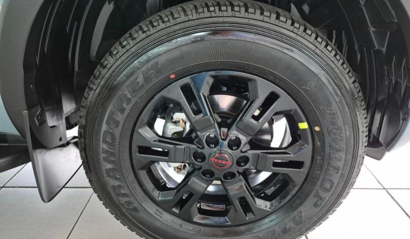 
								Nissan Navara 2.5D Pro-2X D Cab 4X2 At full									