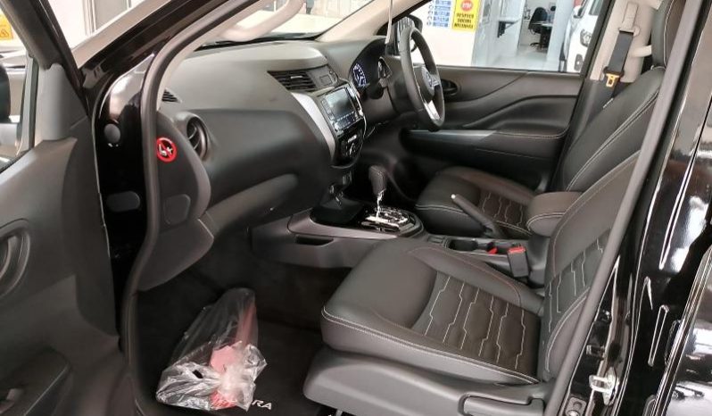 
								Nissan Navara 2.5D Pro-2X D Cab 4X2 At full									