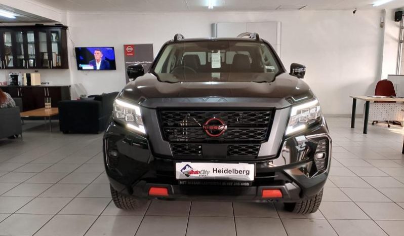 
								Nissan Navara 2.5D Pro-2X D Cab 4X2 At full									