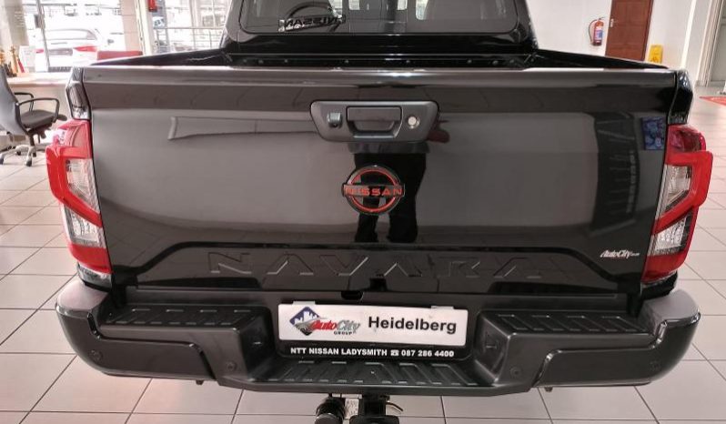
								Nissan Navara 2.5D Pro-2X D Cab 4X2 At full									