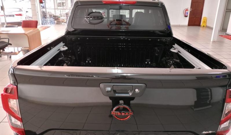 
								Nissan Navara 2.5D Pro-2X D Cab 4X2 At full									