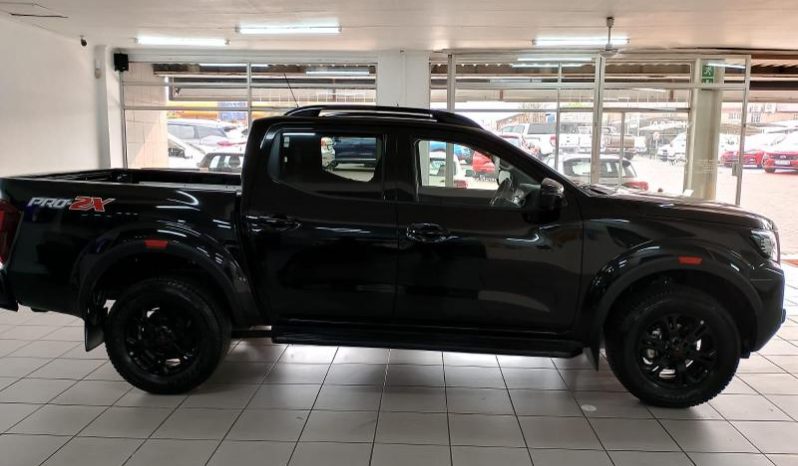 
								Nissan Navara 2.5D Pro-2X D Cab 4X2 At full									