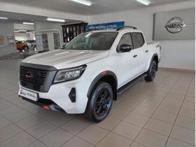Nissan Navara 2.5D Pro-2X D Cab 4X2 At