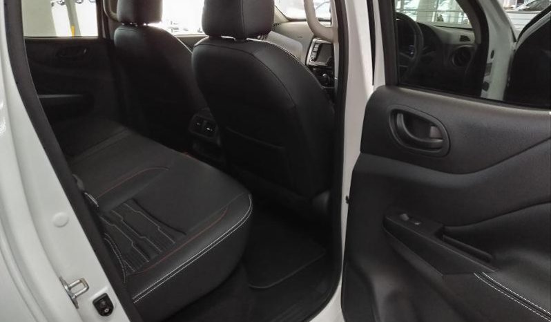 
								Nissan Navara 2.5D Pro-2X D Cab 4X2 At full									