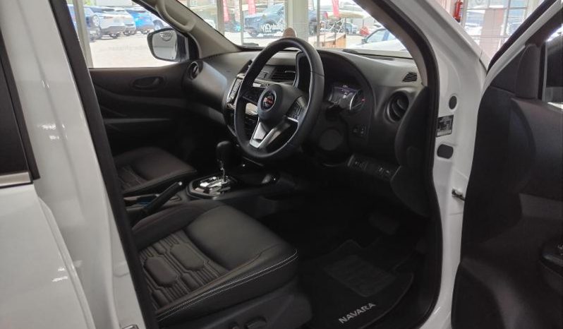 
								Nissan Navara 2.5D Pro-2X D Cab 4X2 At full									