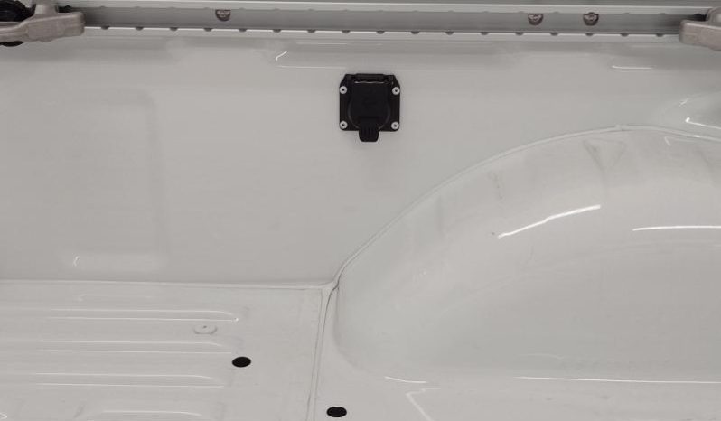 
								Nissan Navara 2.5D Pro-2X D Cab 4X2 At full									