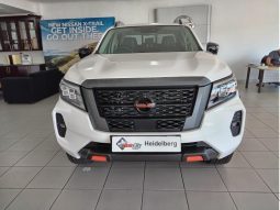 
										Nissan Navara 2.5D Pro-2X D Cab 4X2 At full									