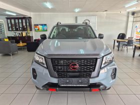 Nissan Navara 2.5D Pro-2X D Cab 4X2 At