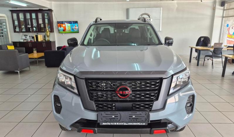 
								Nissan Navara 2.5D Pro-2X D Cab 4X2 At full									
