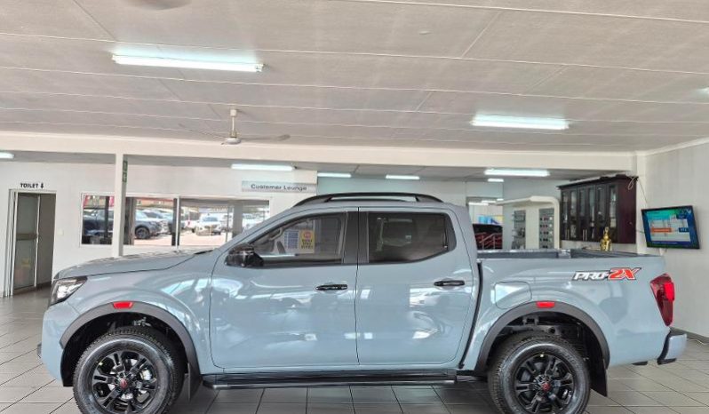 
								Nissan Navara 2.5D Pro-2X D Cab 4X2 At full									