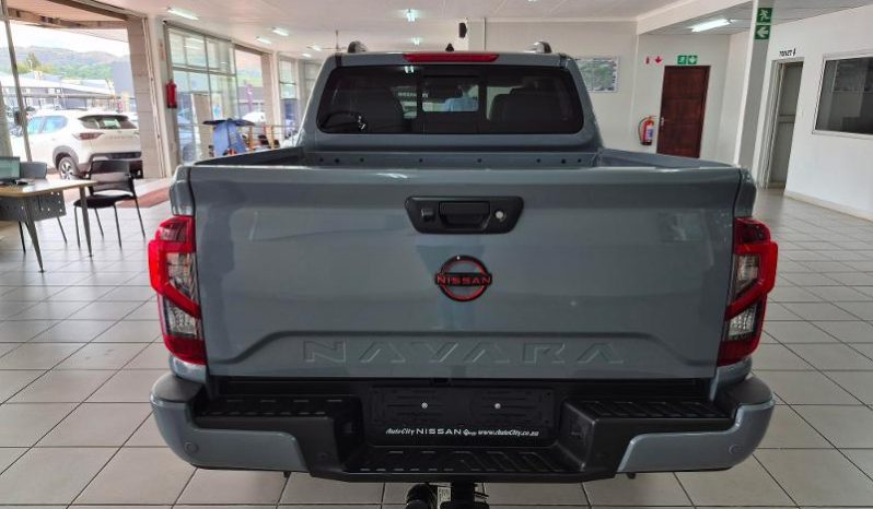 
								Nissan Navara 2.5D Pro-2X D Cab 4X2 At full									