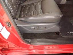 
										Nissan Navara 2.5D Pro-2X D Cab 4X2 At full									