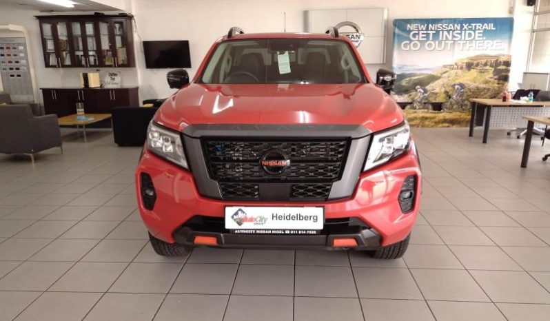 
								Nissan Navara 2.5D Pro-2X D Cab 4X2 At full									