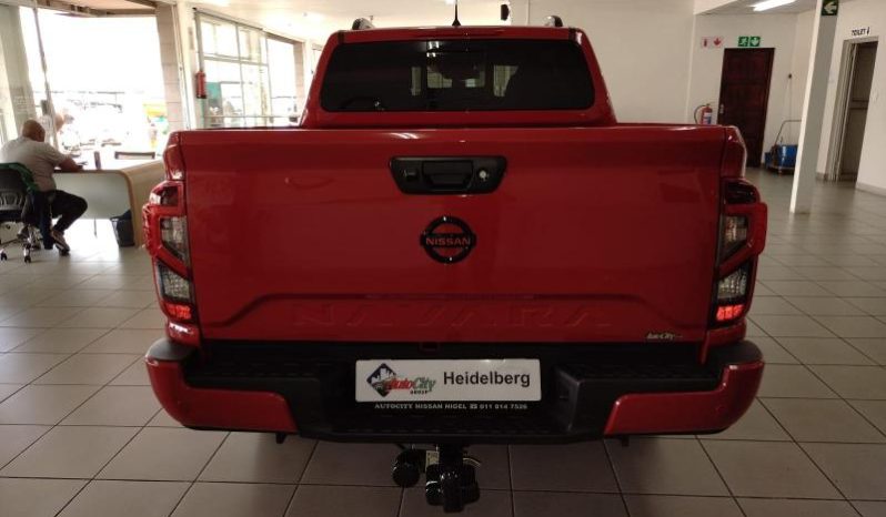 
								Nissan Navara 2.5D Pro-2X D Cab 4X2 At full									