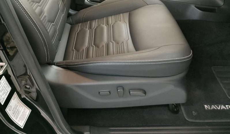 
								Nissan Navara 2.5D Pro-2X D Cab 4X2 At full									