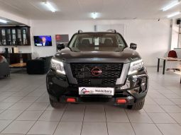 
										Nissan Navara 2.5D Pro-2X D Cab 4X2 At full									