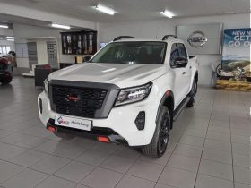 Nissan Navara 2.5D Pro-4X D Cab 4X4 At