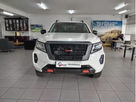 Nissan Navara 2.5D Pro-4X D Cab 4X4 At